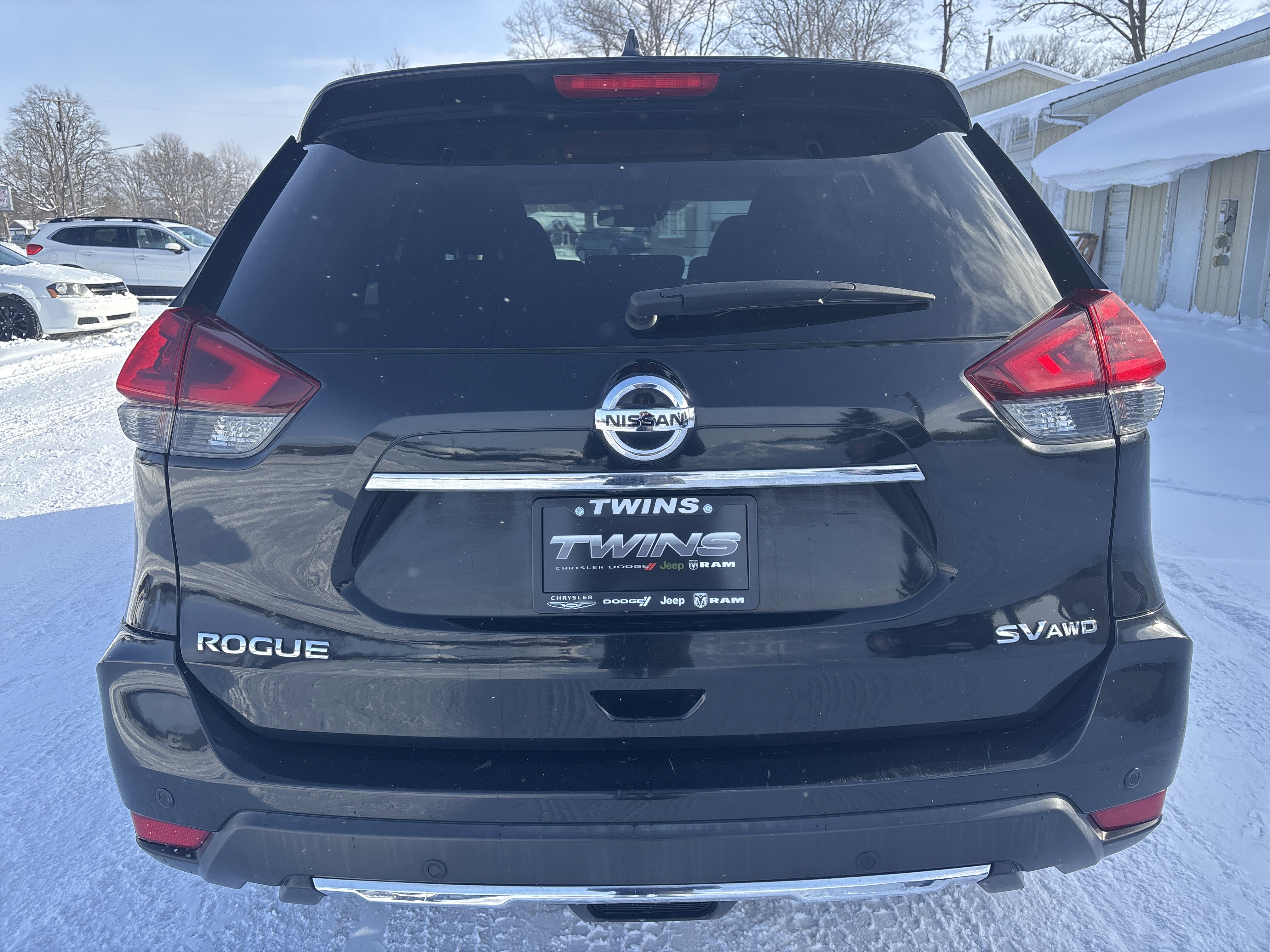 Used 2020 Nissan Rogue SV image 4
