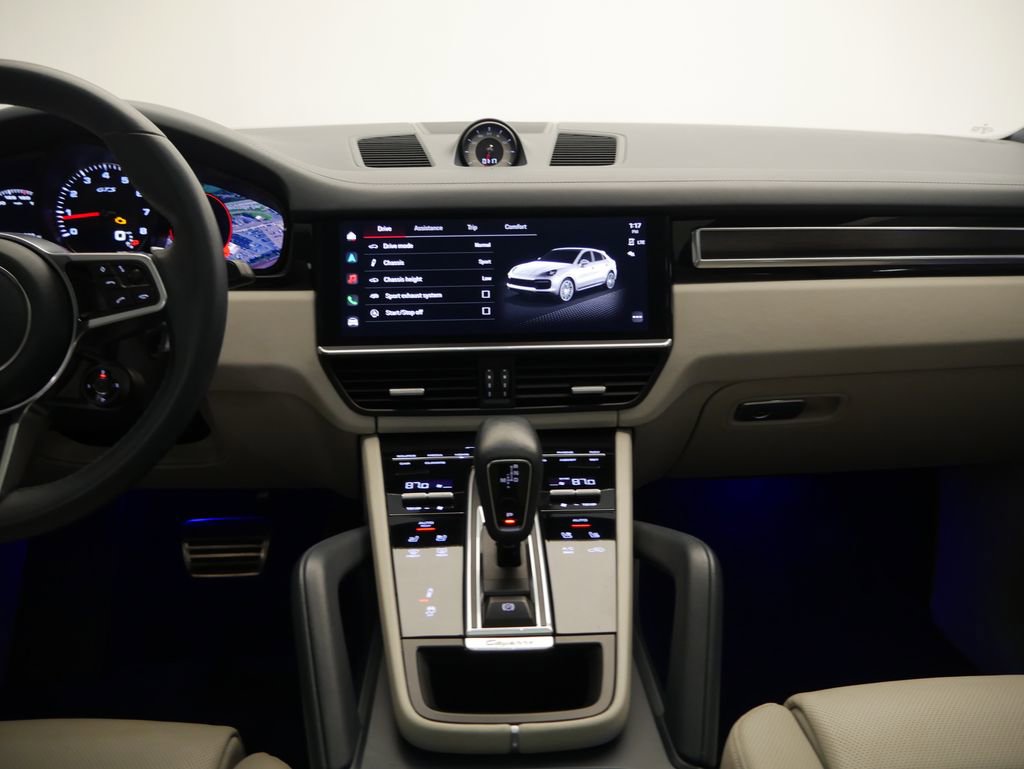 Certified 2023 Porsche Cayenne GTS AWD/4WD image 40