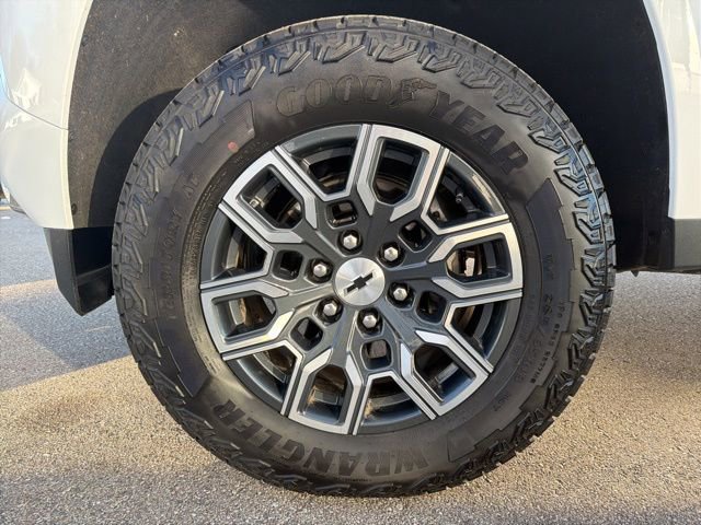 Certified 2024 Chevrolet Colorado Z71 w/ Z71 Convenience Package 2 image 9