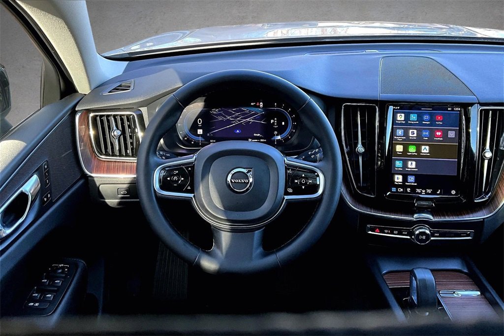 Certified 2023 Volvo XC60 B5 Plus w/ Climate Package image 8