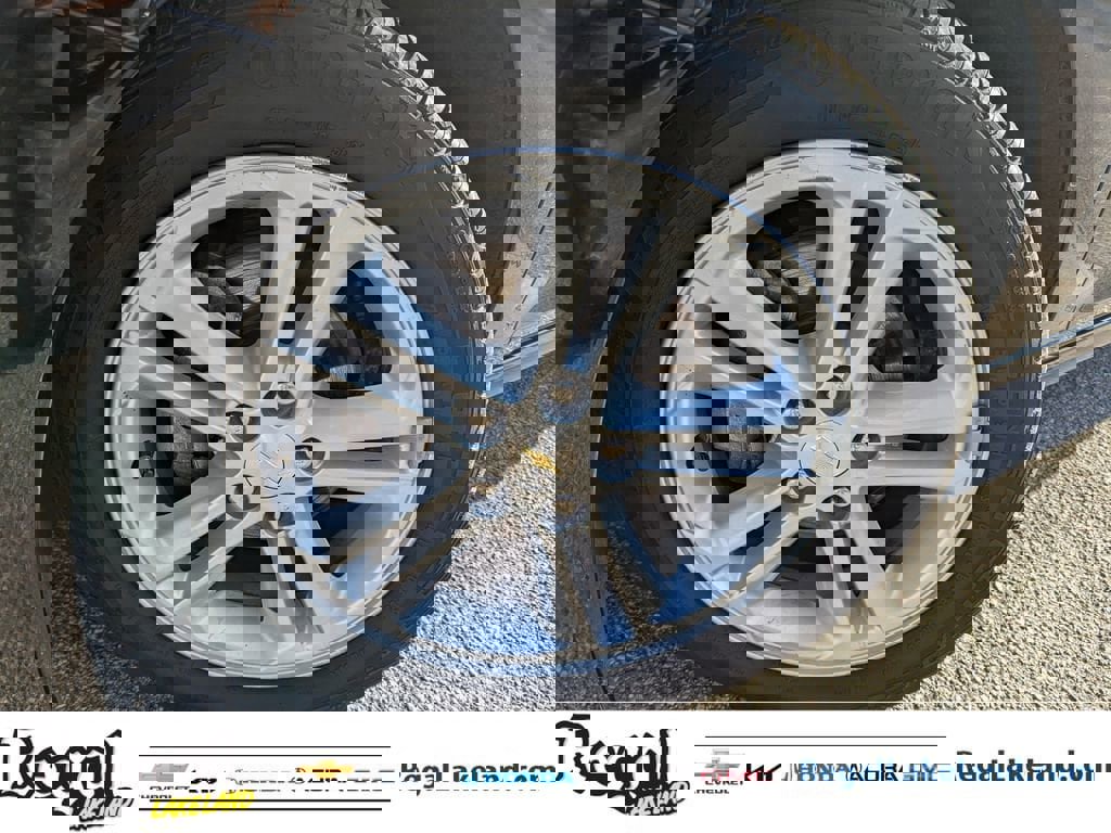 Used 2017 Chevrolet Cruze LT w/ Convenience Package image 31