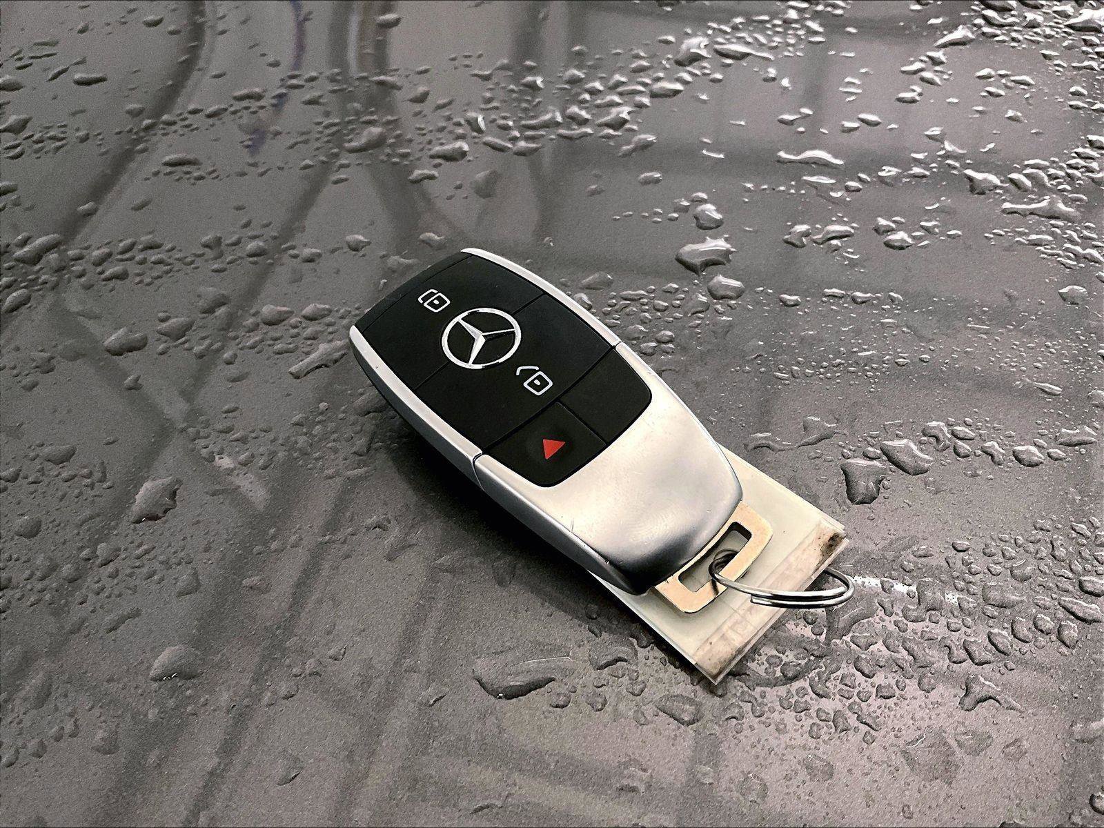 Used 2022 Mercedes-Benz GLB 250 4MATIC image 9