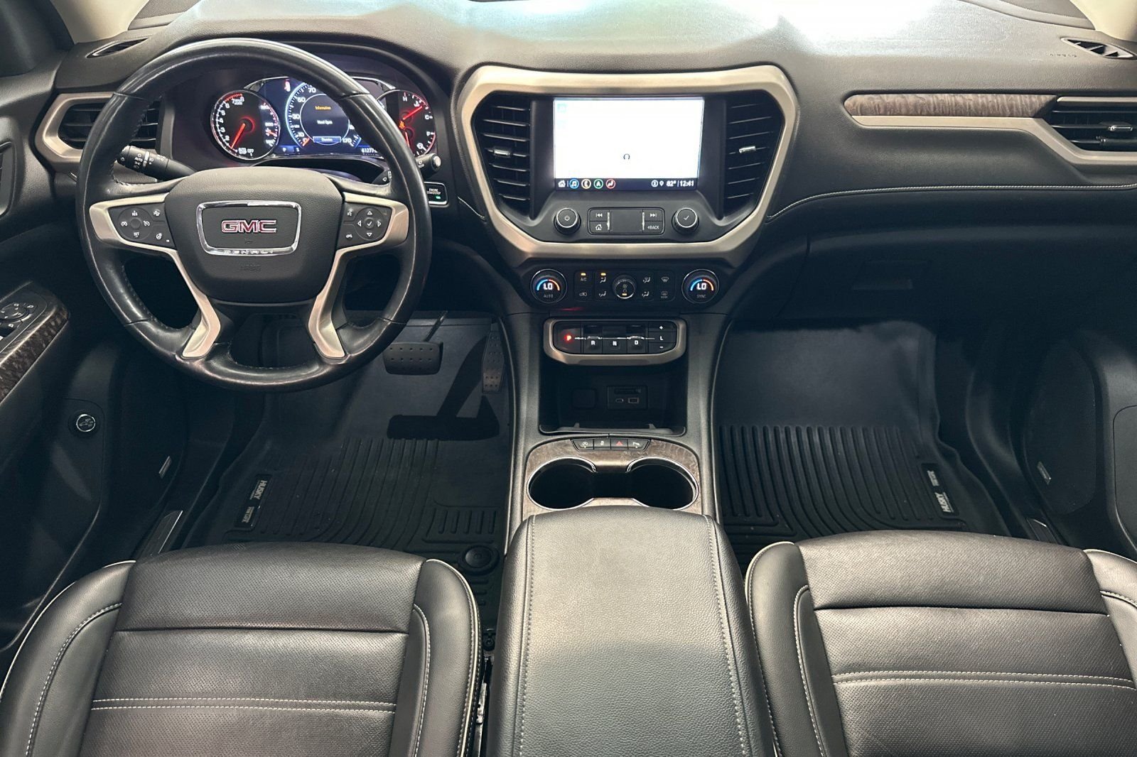 Used 2022 GMC Acadia Denali w/ Black Diamond Edition AWD/4WD image 15