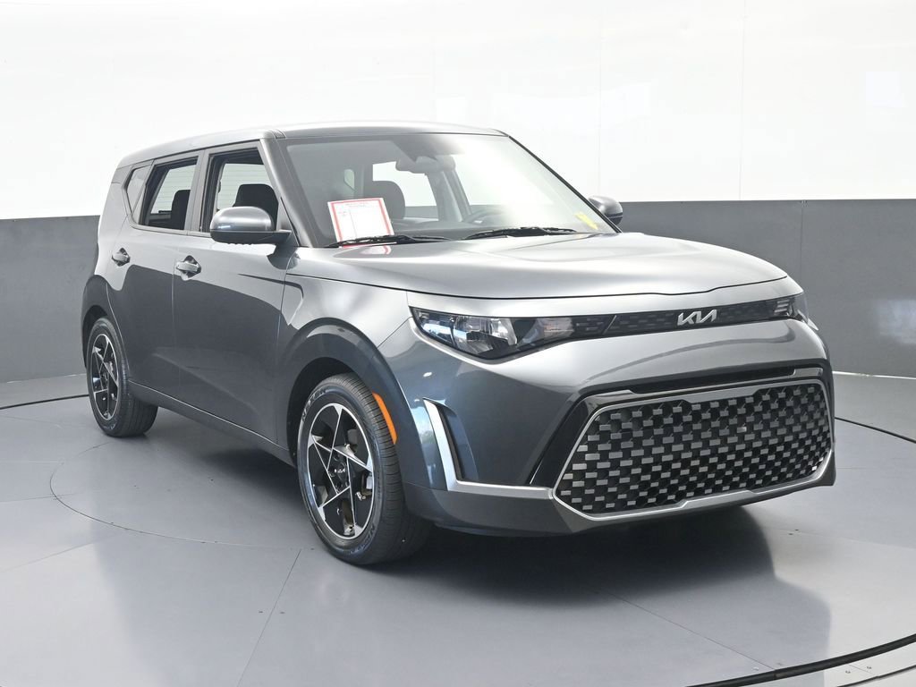 Used 2023 Kia Soul EX image 9