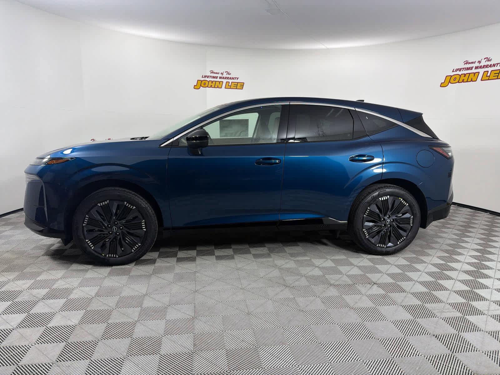 New 2026 Nissan Murano Platinum w/ Cargo Package image 2