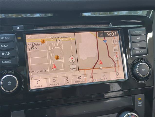 Used 2019 Nissan Rogue SL w/ Premium Package image 13