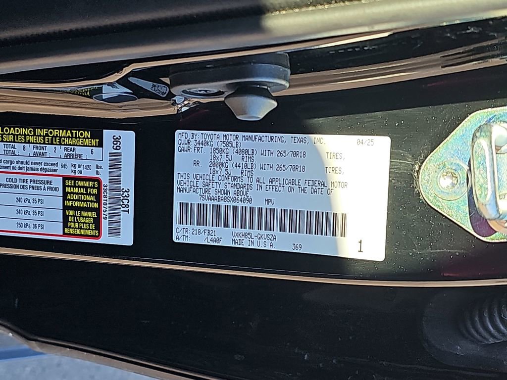 Used 2025 Toyota Sequoia SR5 image 39