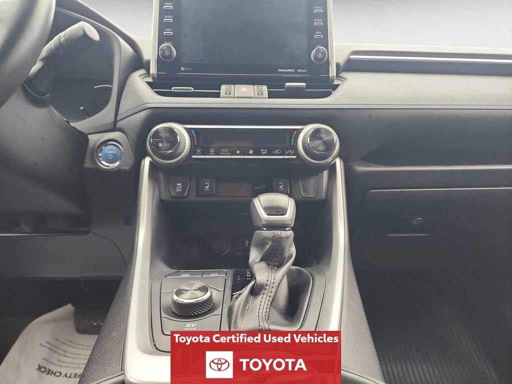 Certified 2022 Toyota RAV4 XSE w/ XSE Grade Weather Package AWD/4WD image 13