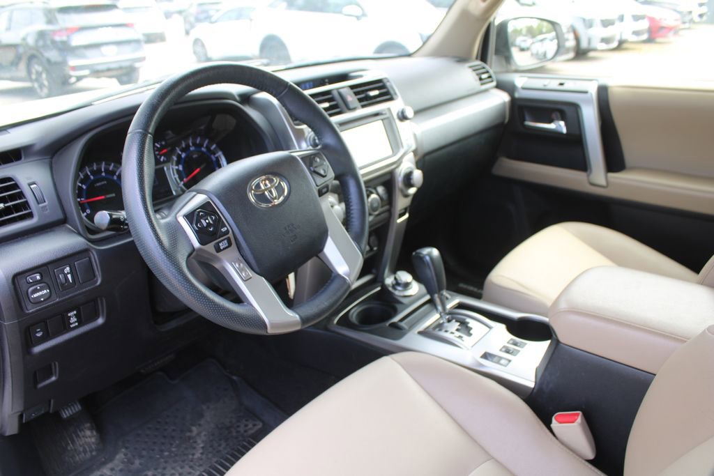 Used 2018 Toyota 4Runner SR5 Premium image 21