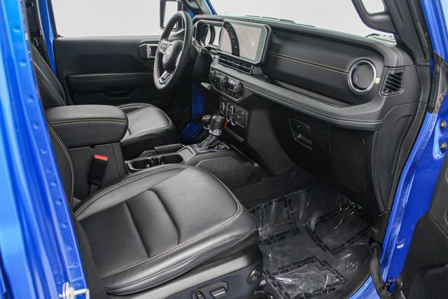 Used 2024 Jeep Wrangler Unlimited Sahara w/ Safety Group AWD/4WD image 26