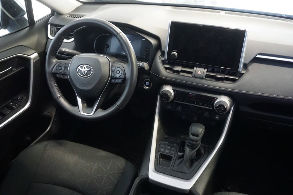 Used 2023 Toyota RAV4 XLE w/ Convenience Package AWD/4WD image 25