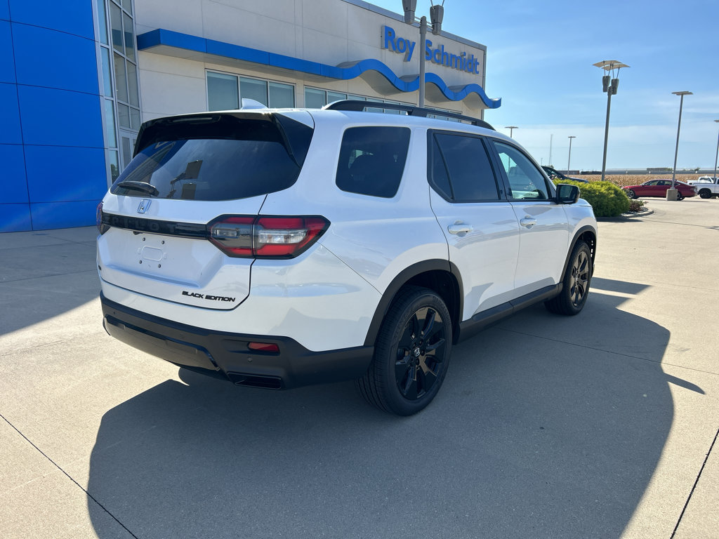 New 2026 Honda Pilot Black Edition image 5