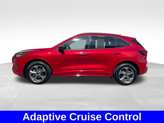 Used 2023 Ford Escape ST-Line w/ Tech Pack #1 AWD/4WD image 2