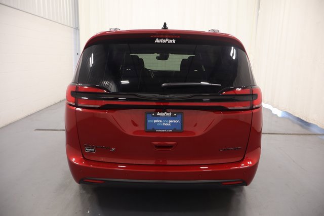 New 2026 Chrysler Pacifica Limited image 7