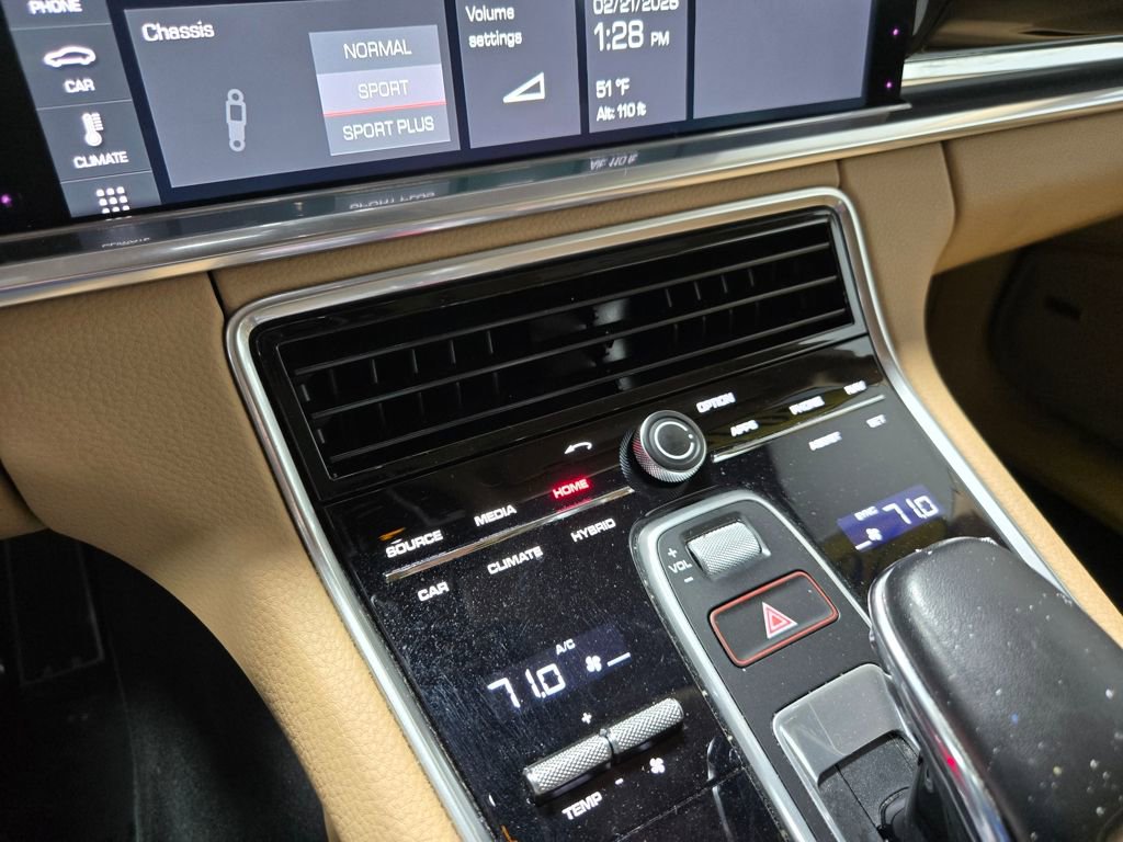 Used 2018 Porsche Panamera 4 image 26