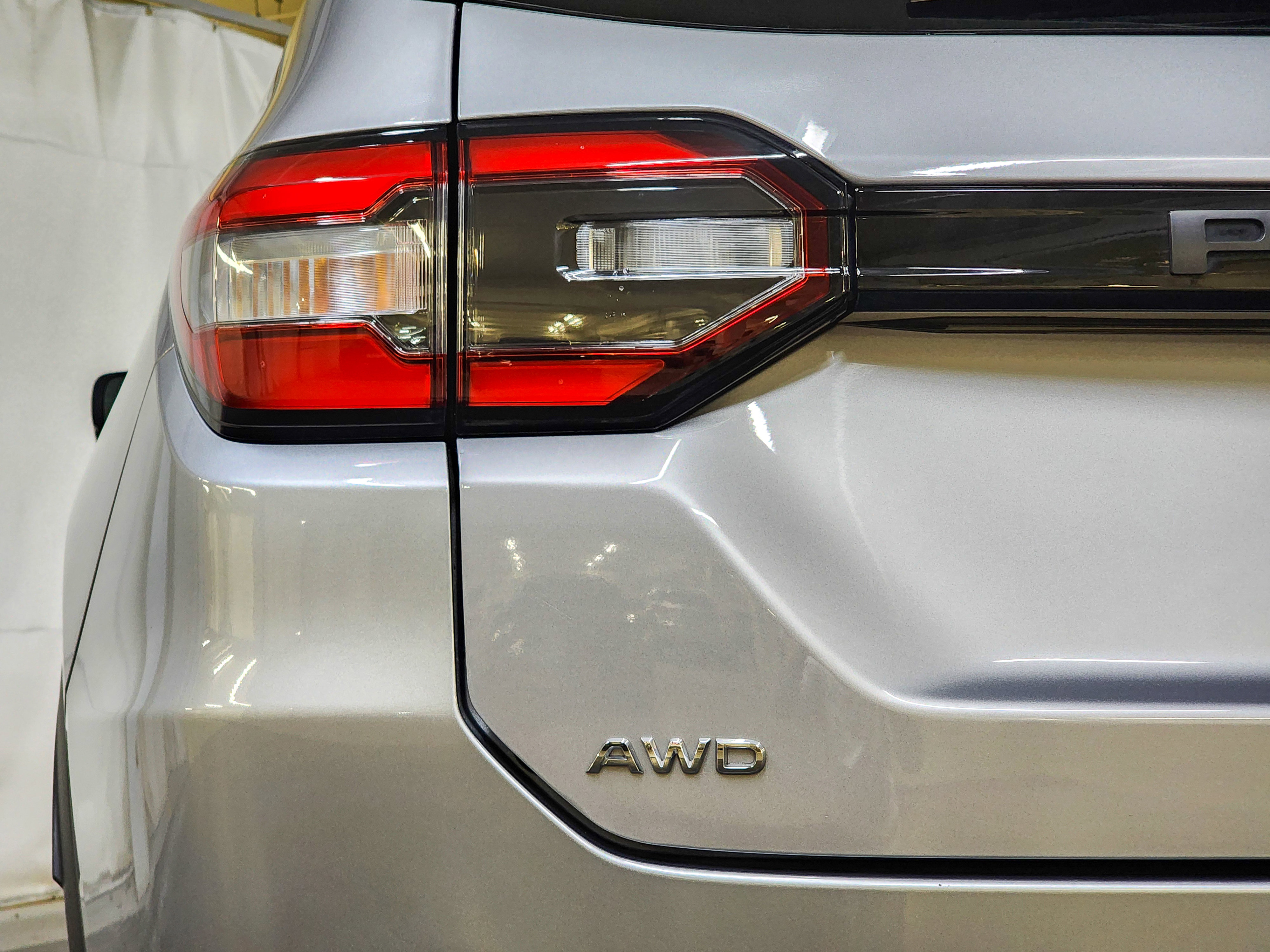 Used 2024 Honda Pilot Touring image 18