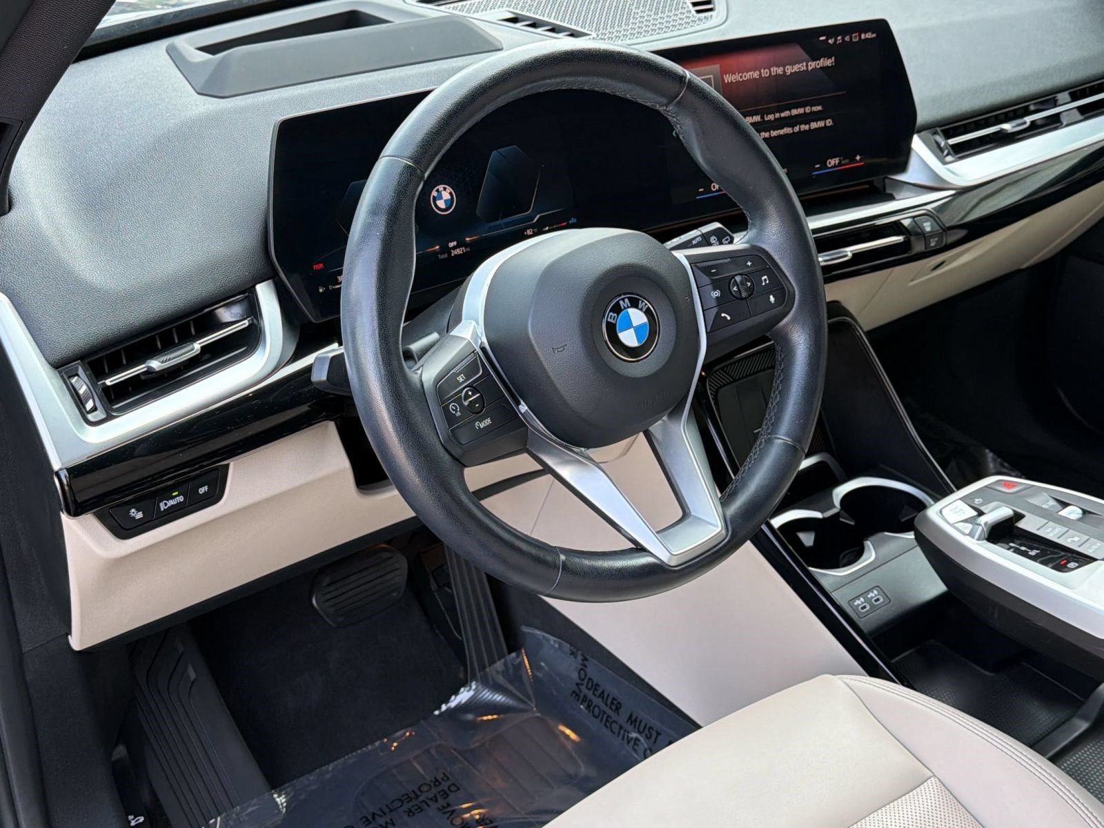 Certified 2023 BMW X1 xDrive28i w/ Premium Package AWD/4WD image 4