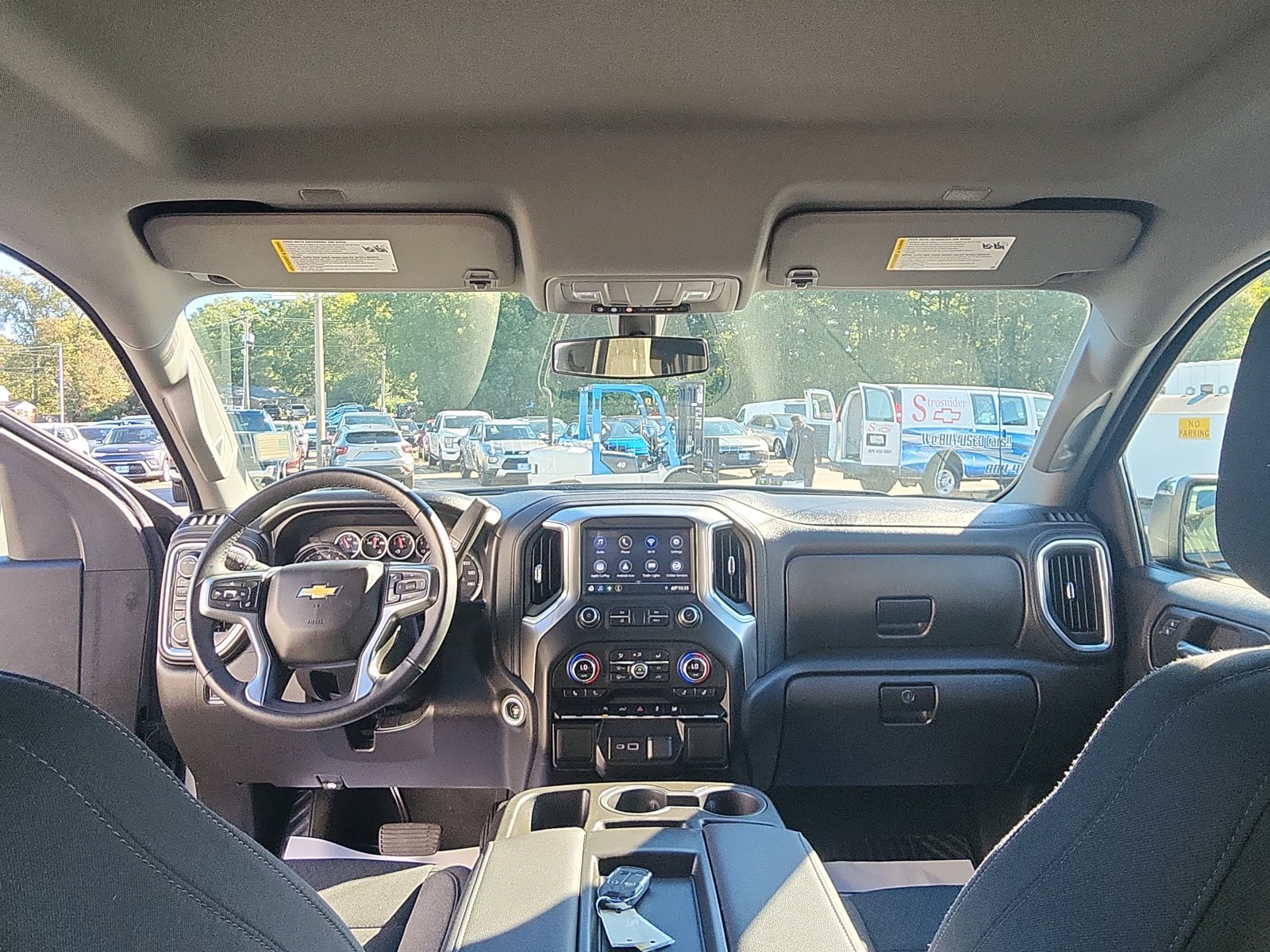 Used 2022 Chevrolet Silverado 1500 LT AWD/4WD image 24