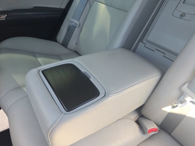 Used 2018 Toyota Avalon Limited FWD image 28