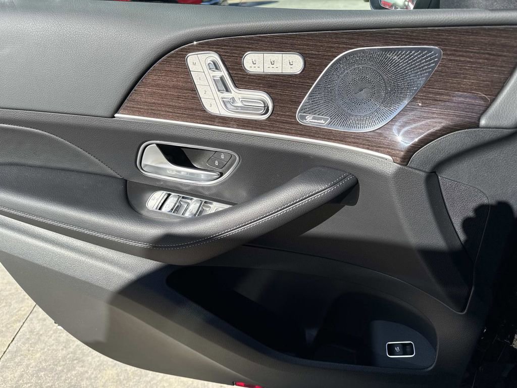 New 2026 Mercedes-Benz GLS 450 4MATIC image 18
