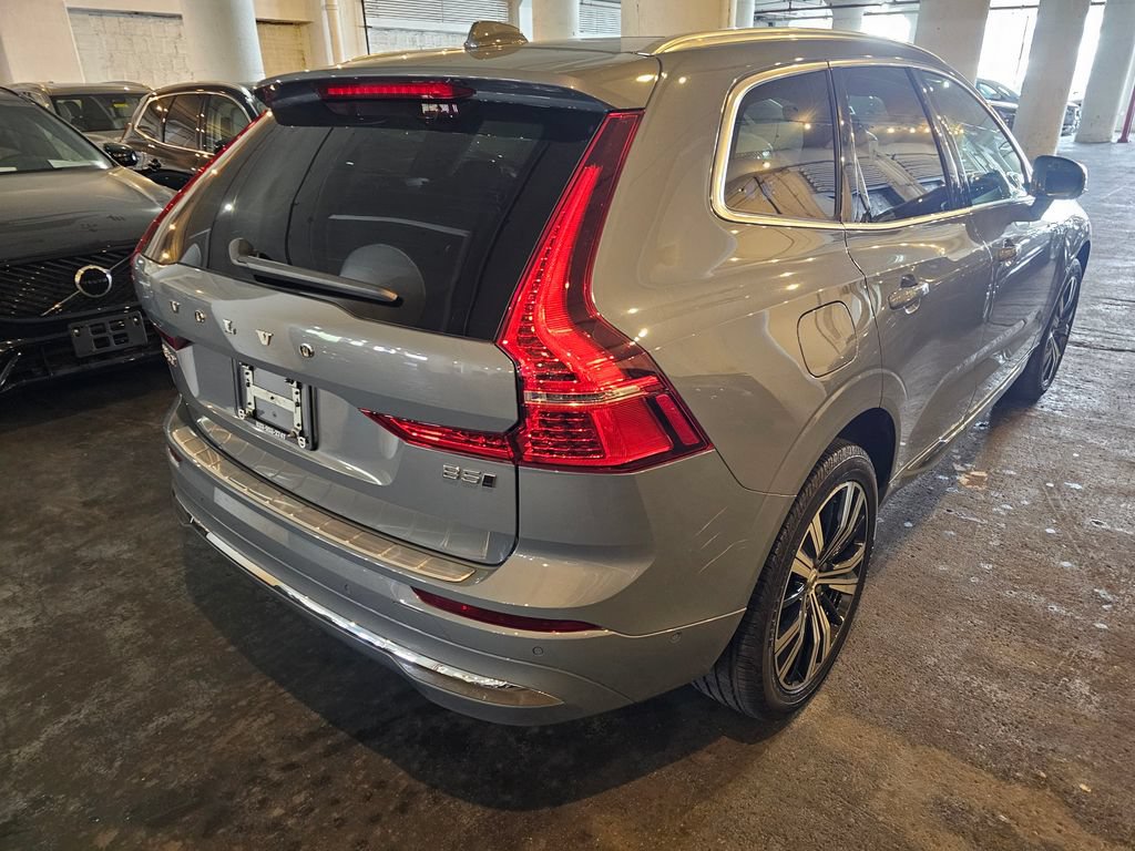 Certified 2023 Volvo XC60 B5 Plus w/ Climate Package AWD/4WD image 4
