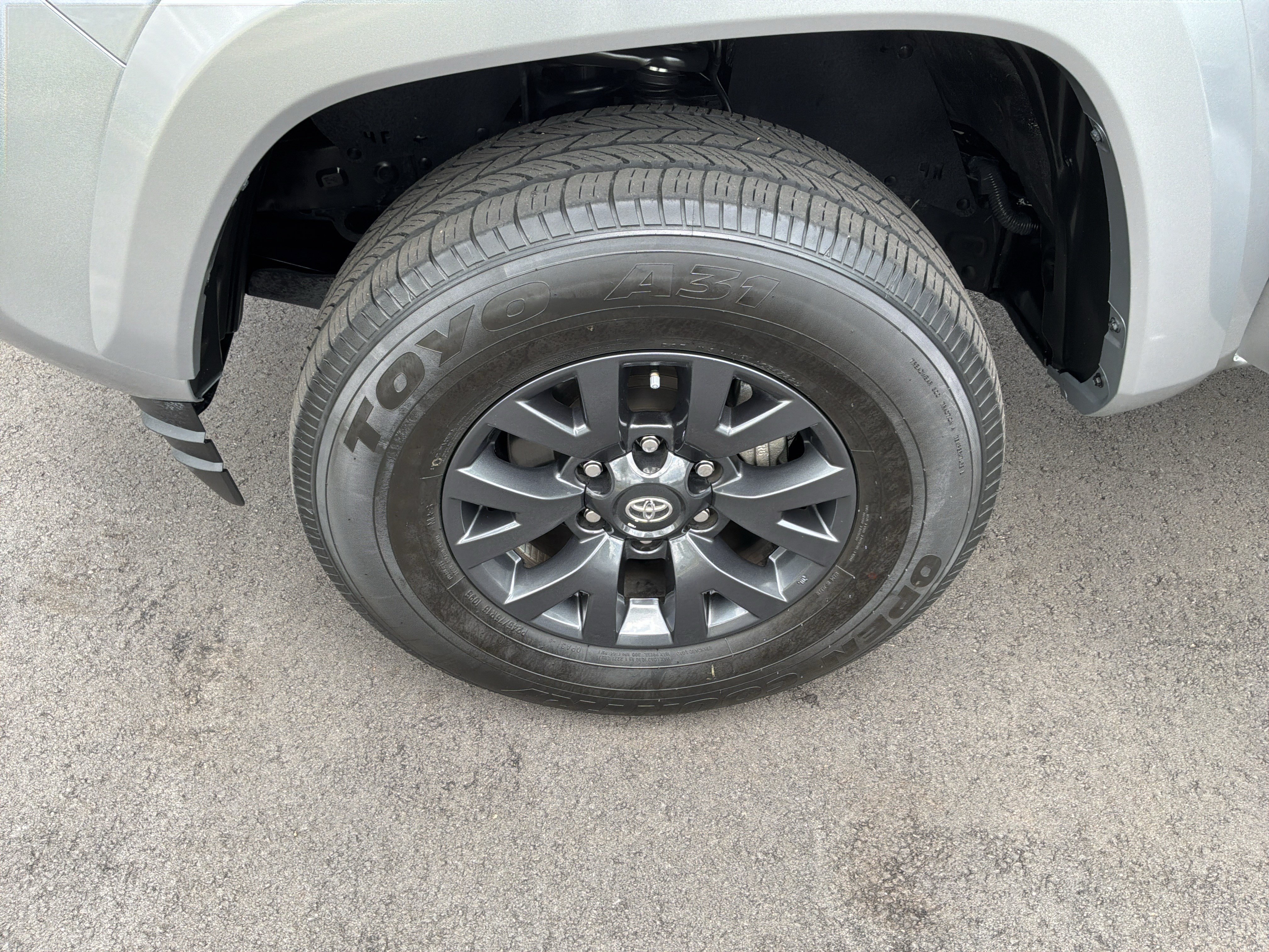 Used 2023 Toyota Tacoma SR5 RWD image 13
