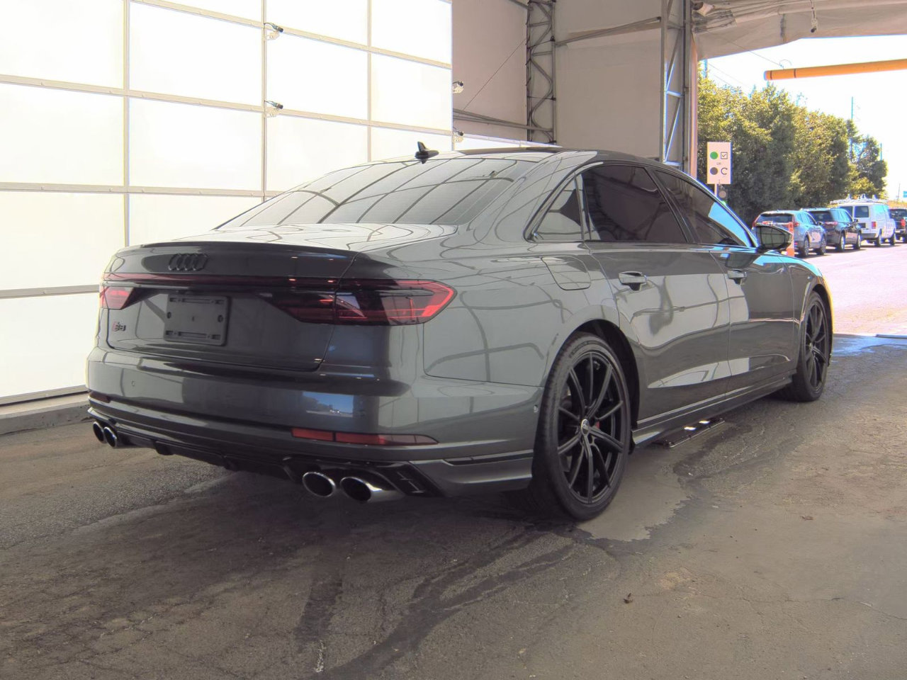 Used 2022 Audi S8 w/ S8 Executive Package image 2
