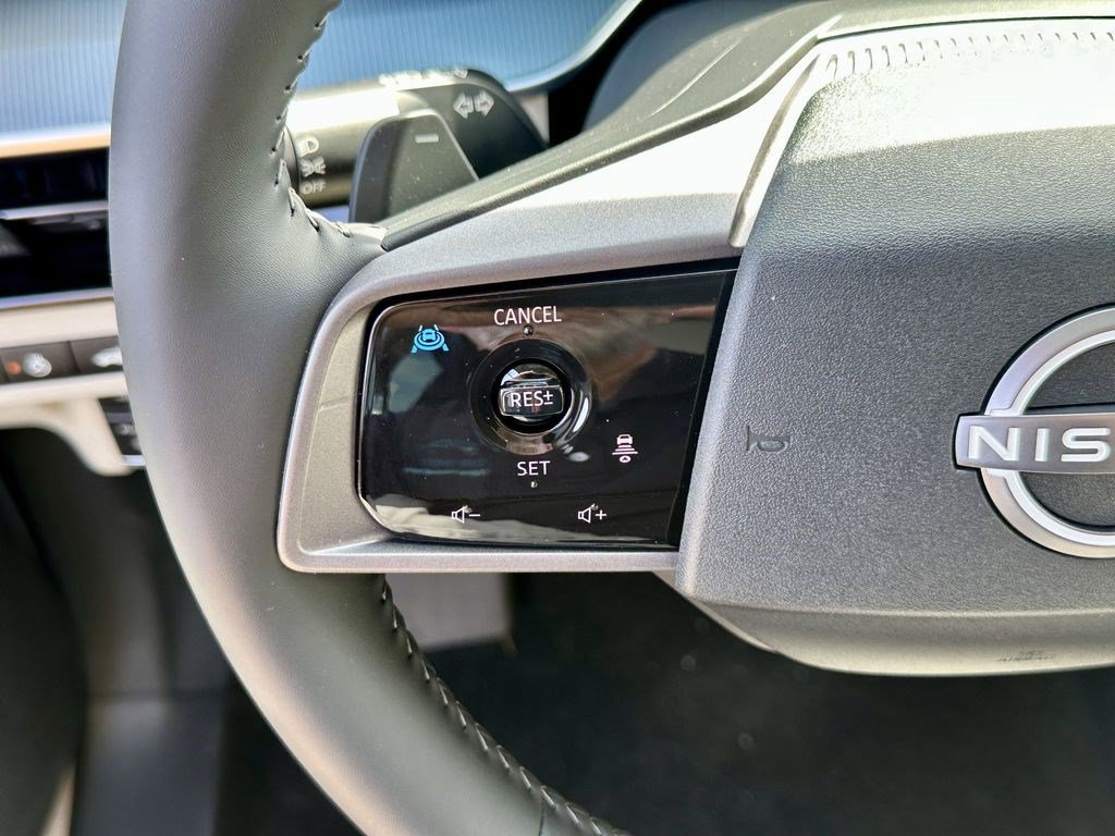 Used 2025 Nissan Murano SL AWD/4WD image 27