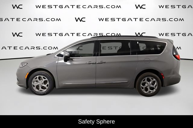 Used 2023 Chrysler Pacifica Limited w/ Uconnect Theater Family Group AWD/4WD image 5