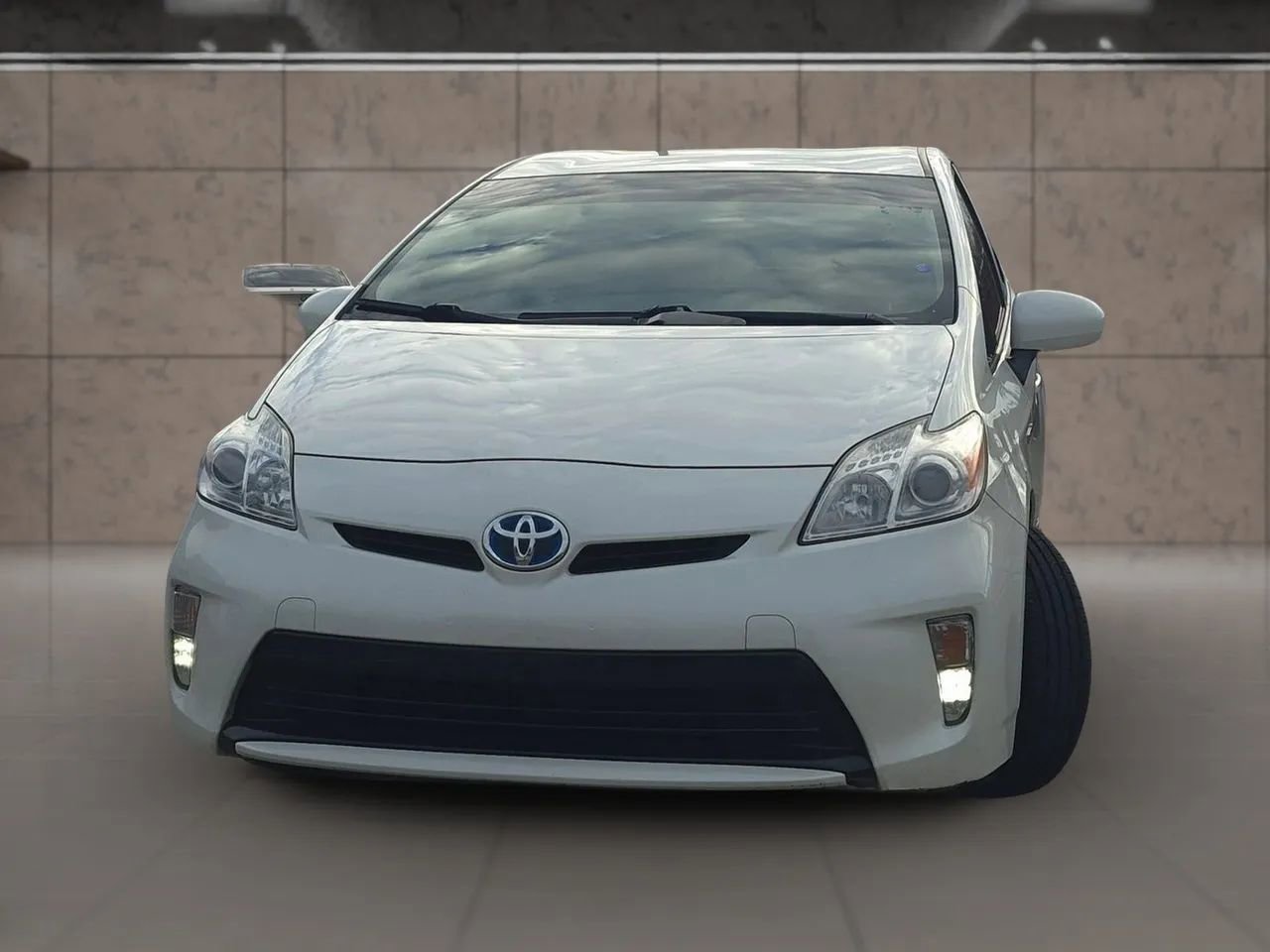 Used 2013 Toyota Prius Three image 2