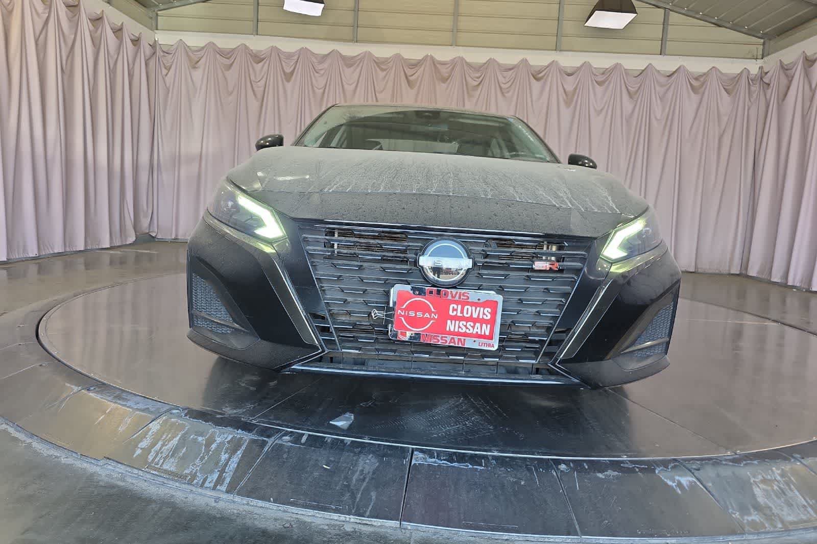 Used 2023 Nissan Altima 2.5 SR FWD image 11