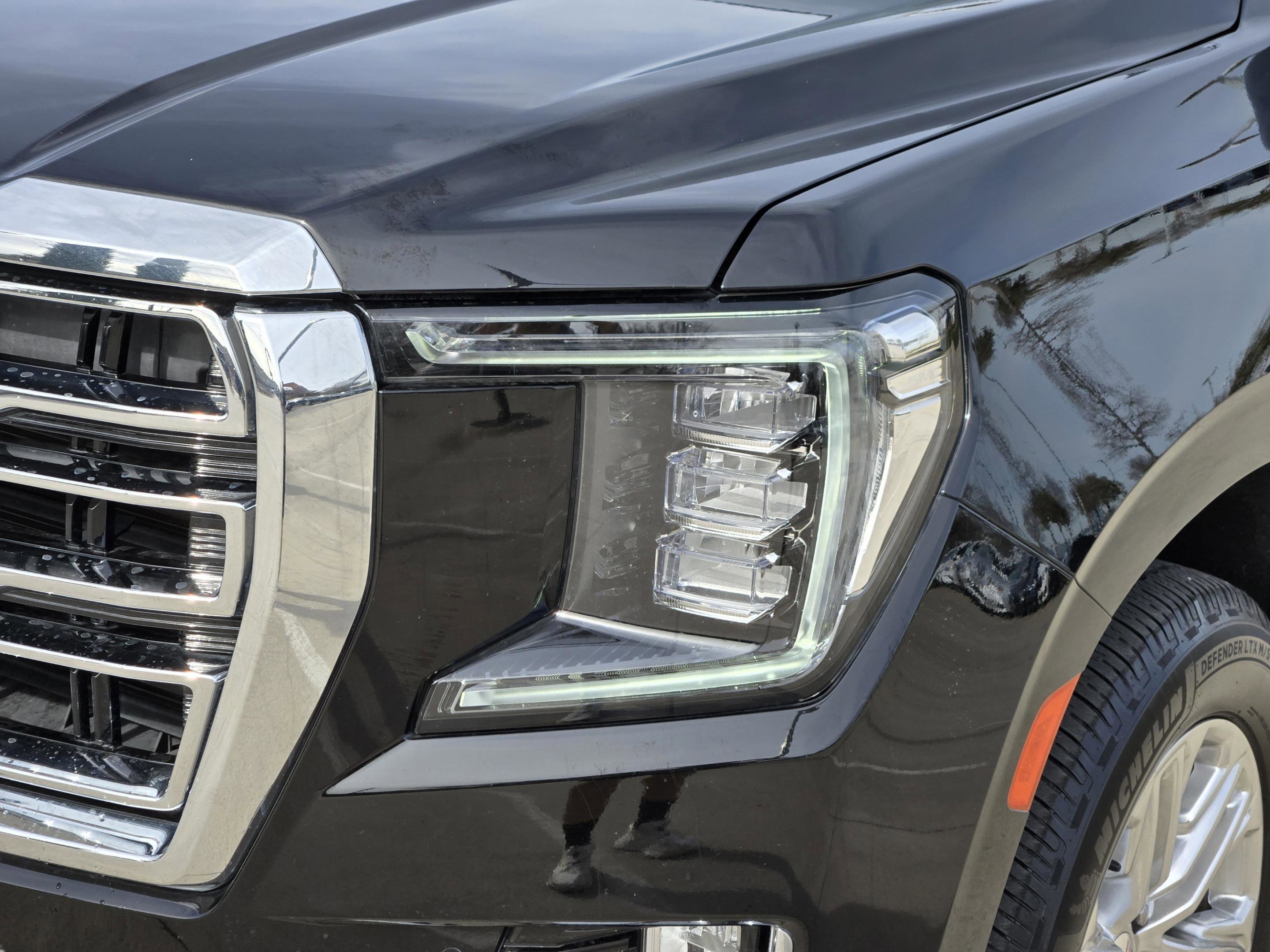 Used 2023 GMC Yukon SLT image 11