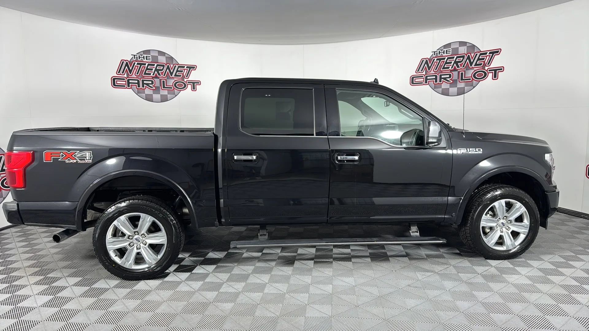 Used 2020 Ford F150 Platinum w/ Equipment Group 701A Luxury AWD/4WD image 9