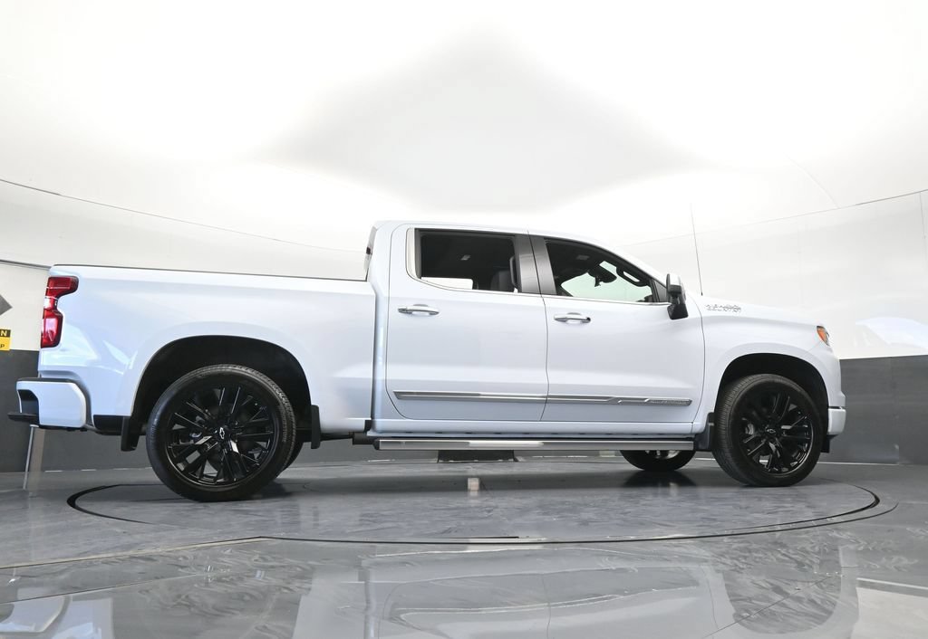 Used 2026 Chevrolet Silverado 1500 High Country w/ Technology Package AWD/4WD image 78