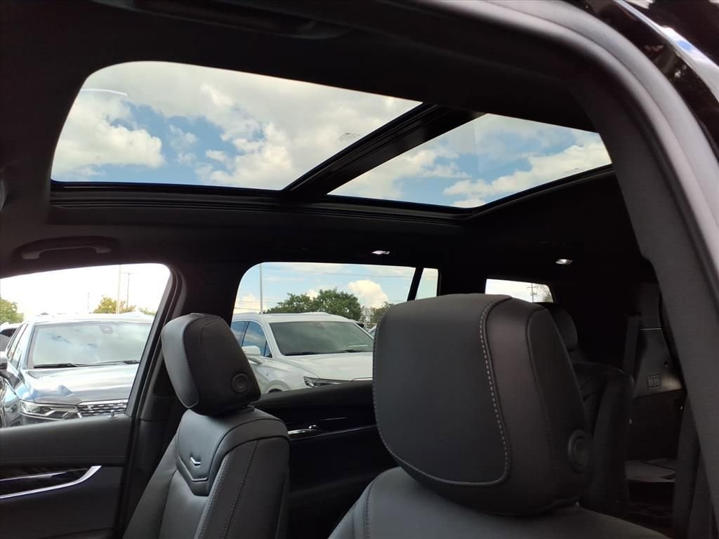 New 2025 Cadillac XT6 Premium Luxury w/ LPO, Floor Liner Package image 14