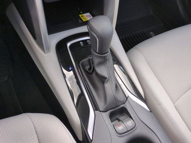 Certified 2023 Toyota Corolla Cross LE w/ Moonroof Package image 14