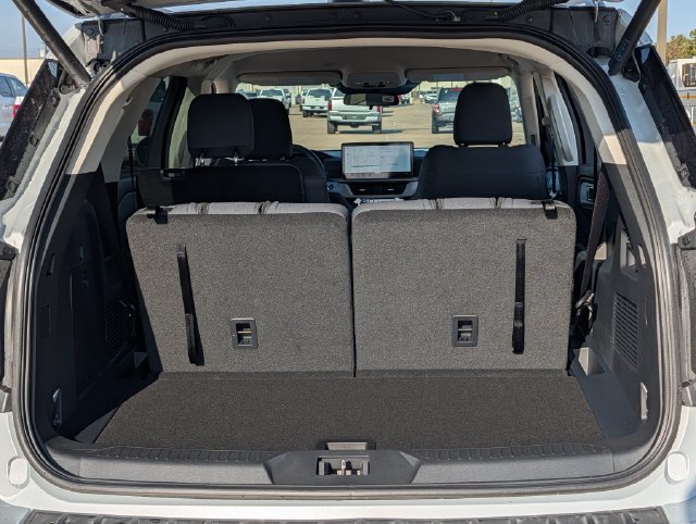 New 2026 Ford Explorer Active RWD image 24