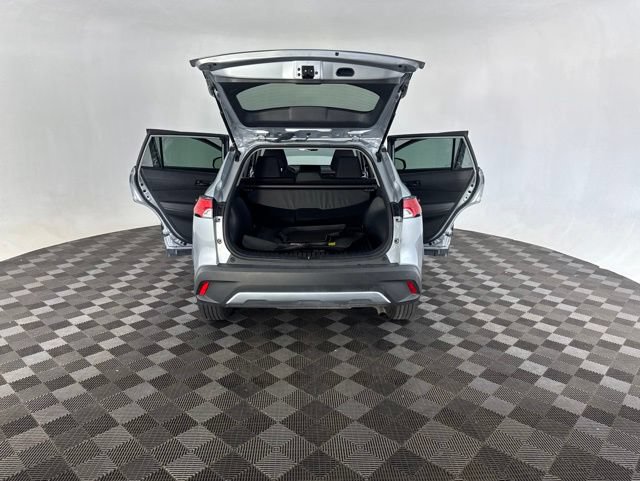 Used 2023 Toyota Corolla Cross LE w/ Moonroof Package AWD/4WD image 18