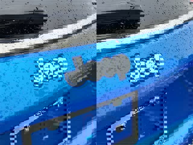 Used 2022 Jeep Compass Limited image 10