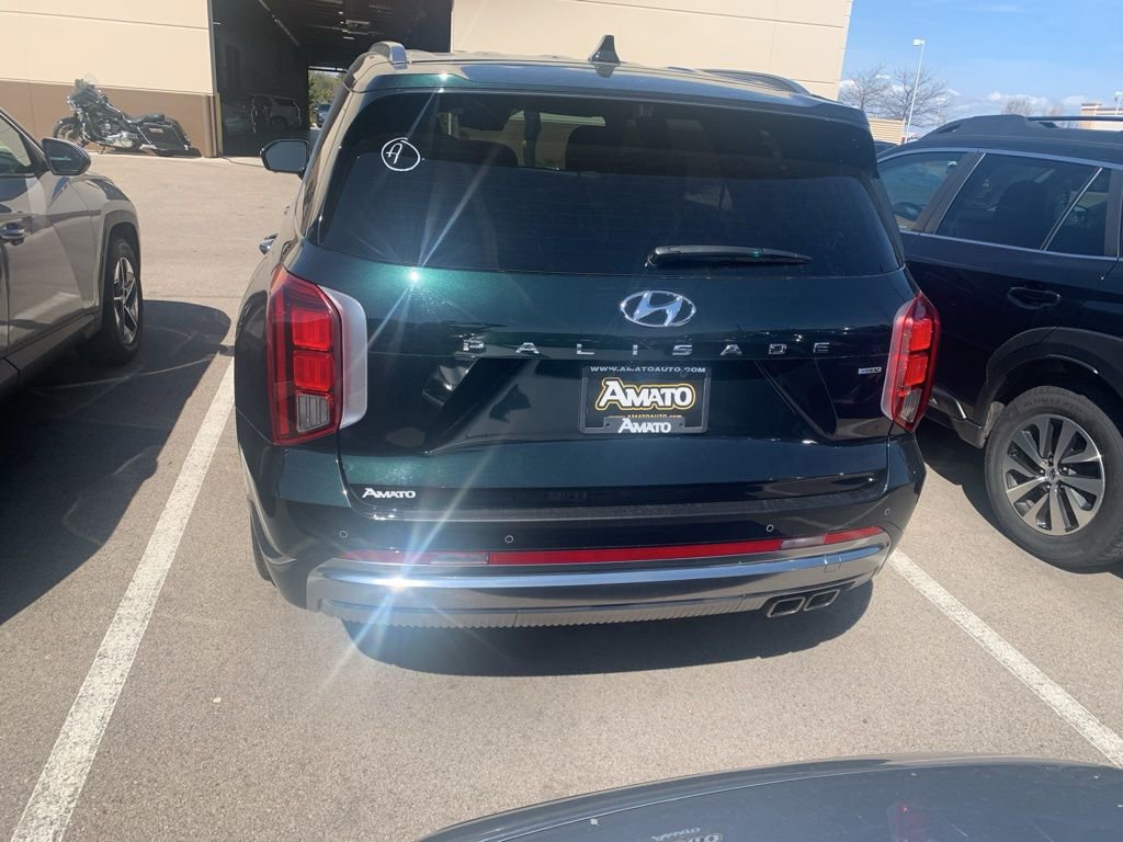 Used 2023 Hyundai Palisade Calligraphy AWD/4WD image 6