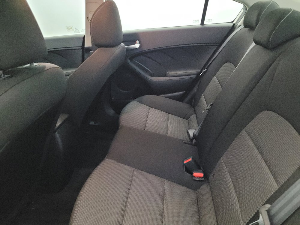 Used 2017 Kia Forte LX FWD image 18