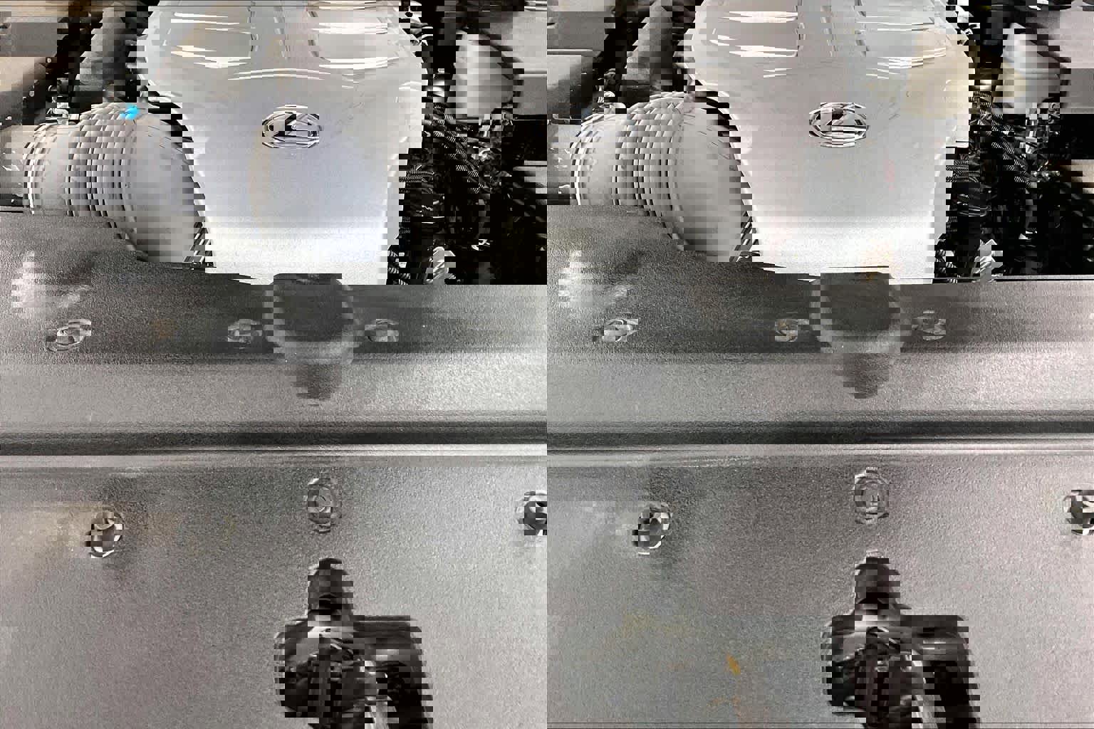 Used 2023 Lexus GX 460 Premium w/ Accessory Package image 32