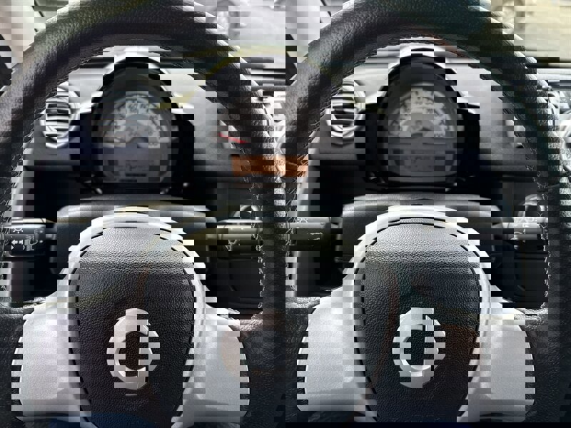 Used 2015 smart fortwo pure image 29