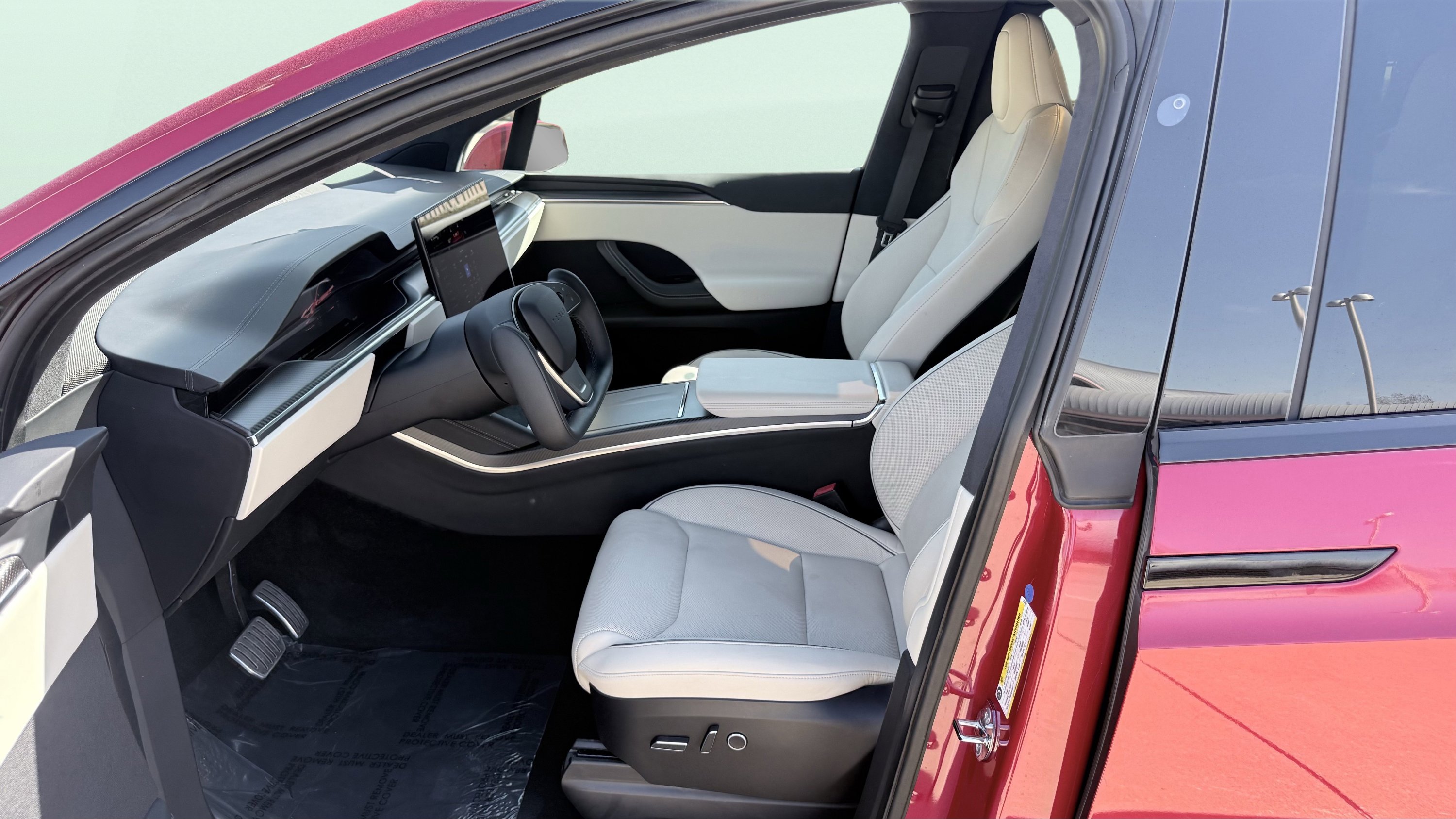 Used 2022 Tesla Model X Plaid image 25