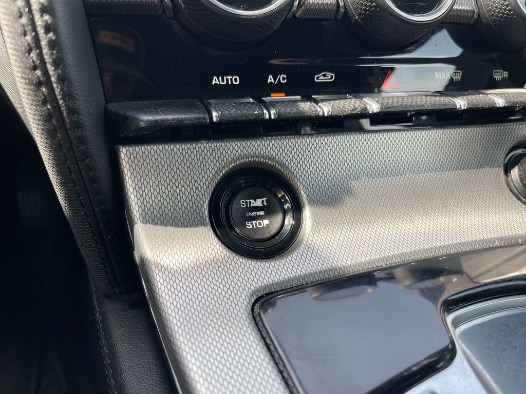 Used 2015 Jaguar F-TYPE Coupe image 20