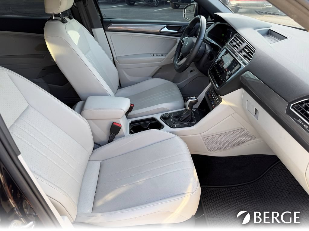 Used 2022 Volkswagen Tiguan SE R-Line AWD/4WD image 28