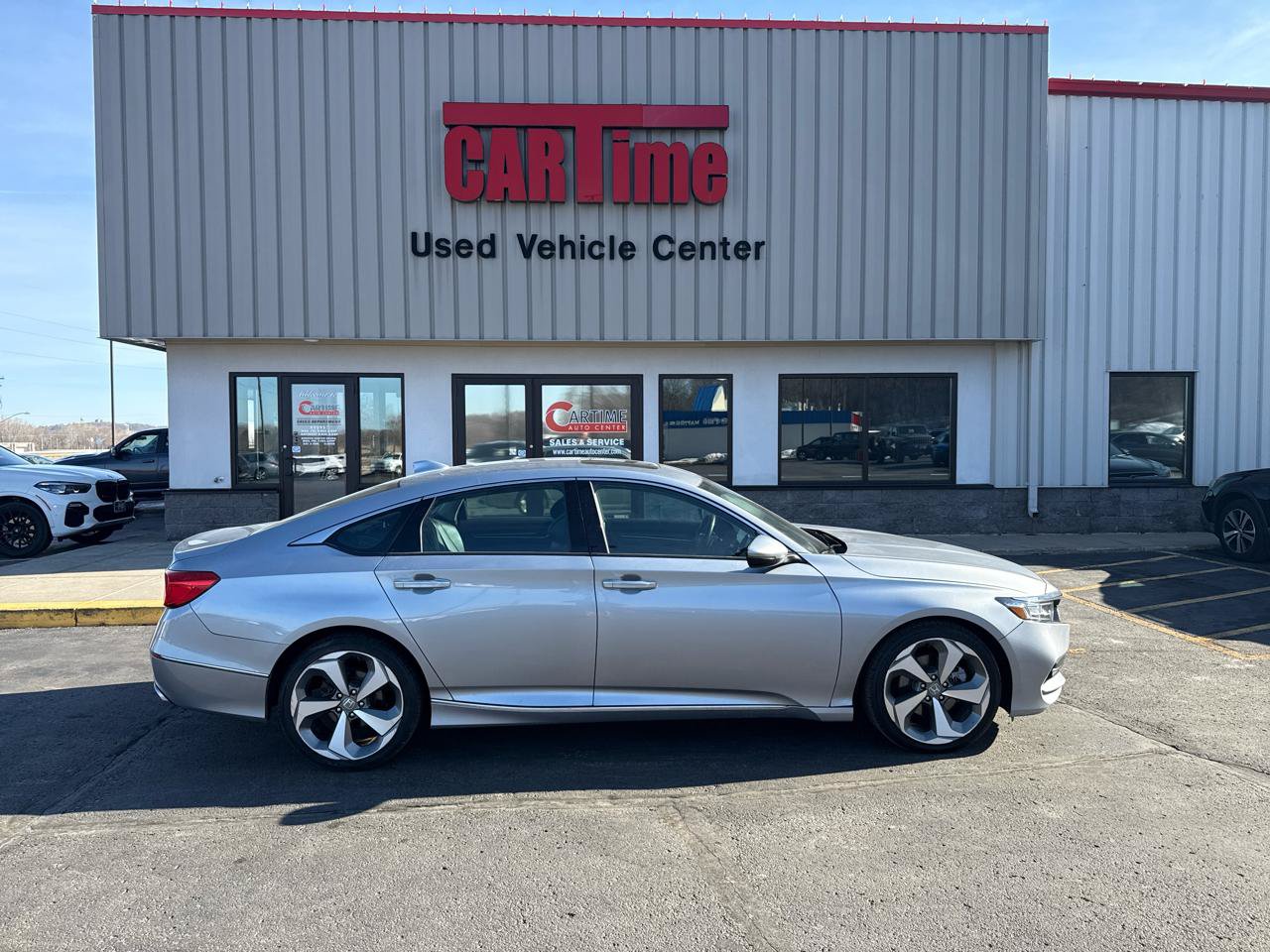 Used 2019 Honda Accord Touring image 1