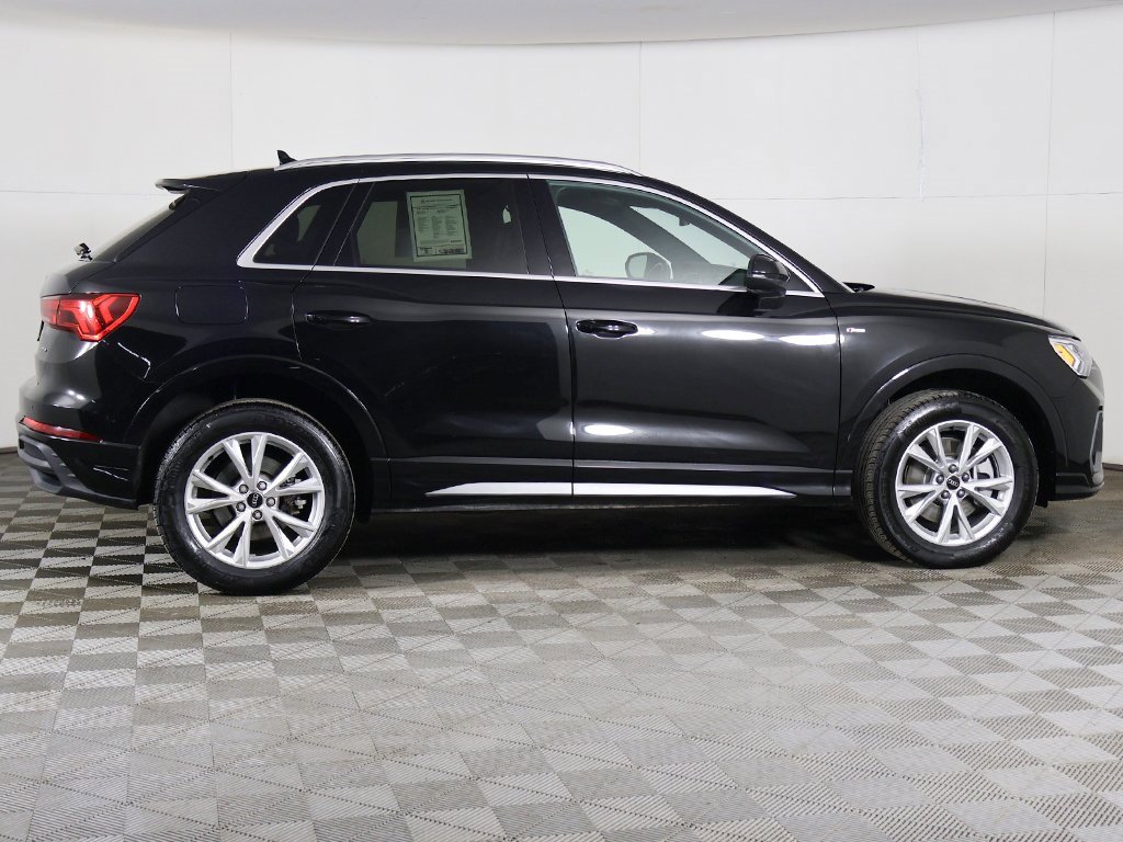 Used 2023 Audi Q3 2.0T Premium Plus w/ Premium Plus Package image 19