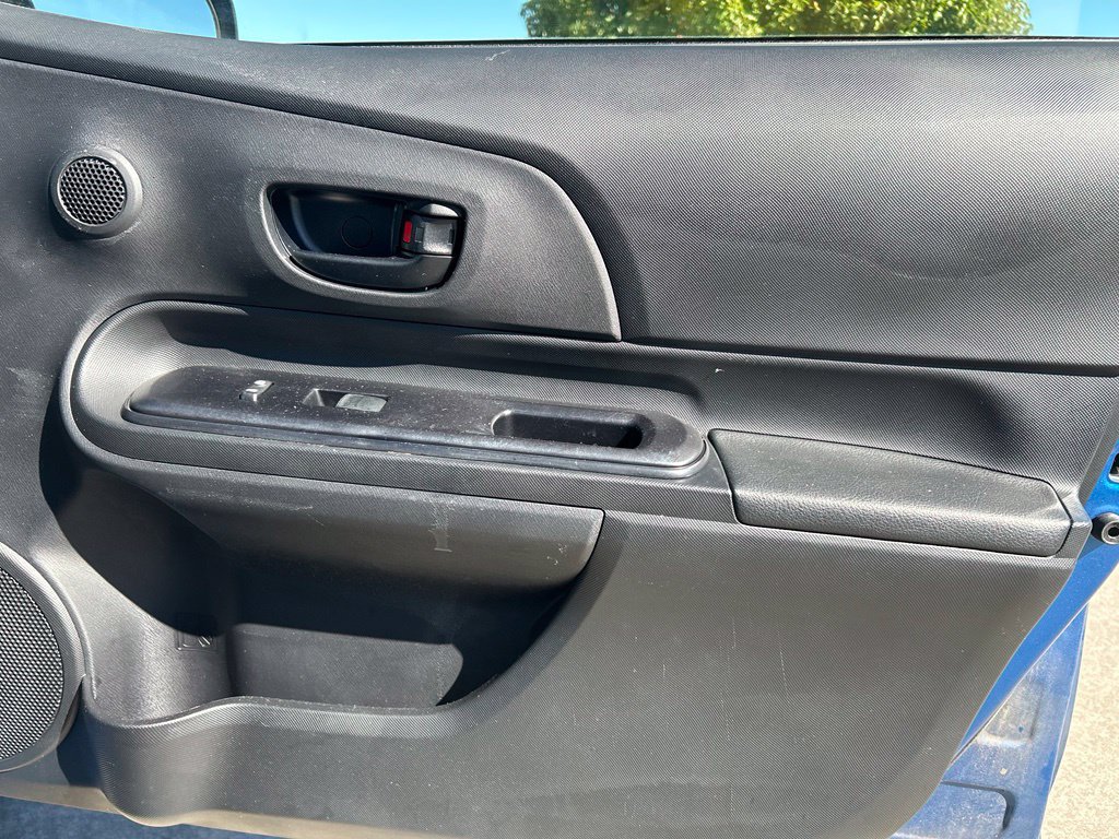 Used 2017 Toyota Prius C One FWD image 31