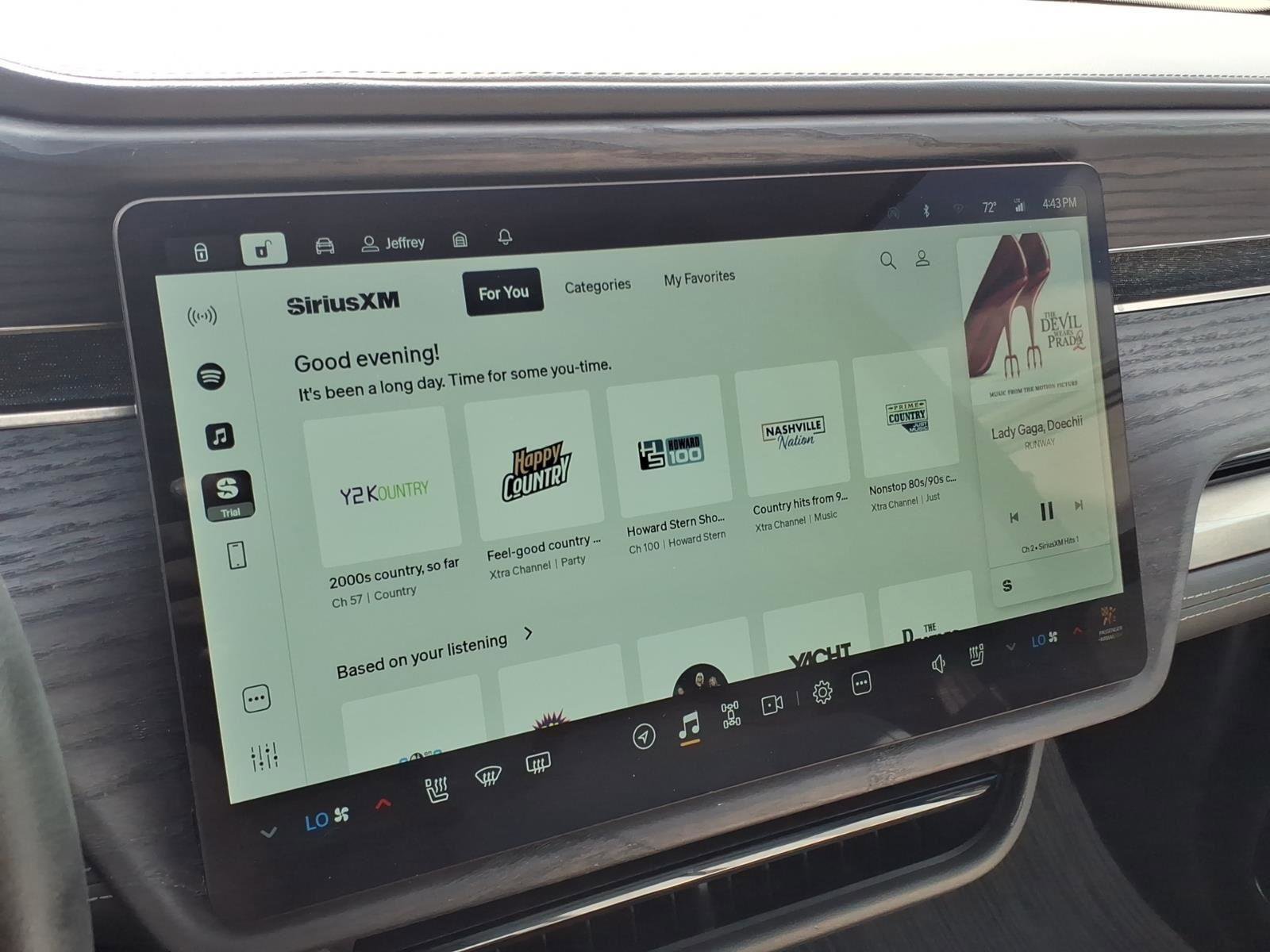 Used 2024 Rivian R1S Adventure AWD/4WD image 23
